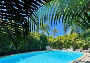 Homerez - House for 4 ppl. with shared pool, garden and terrace at Sainte-Rose