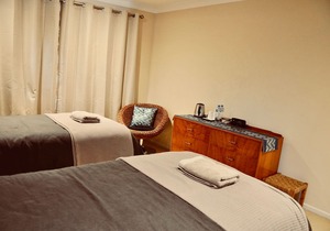 Homestay near by Bond University / Palmer golf course