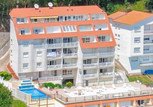 Homey vacation apartment in the upper part of the fishing village Raxó.