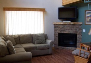 Hookers Resort Cabin Home 3