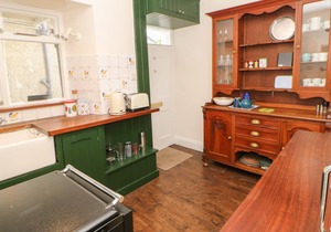 HOPE COTTAGE SOUTH, family friendly, with open fire in Reeth