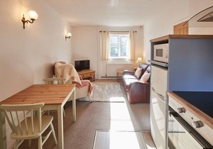 Host & Stay | Horseshoe Cottage