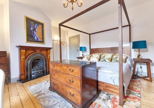Host & Stay - Peacock House