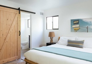 Hotel El Cid Room 3 by AvantStay | Chic 2-Bedroom Room w/ Pool!