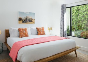 Hotel El Cid Room 4 by AvantStay | Chic Hotel Room in Palm Springs w/ Pool!