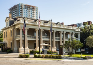 Hotel Ella