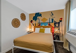 Hotel ∙ Kenton Hotel Tribal Suite