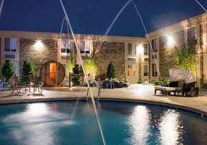 Hotel Marshfield BW Premier Collection