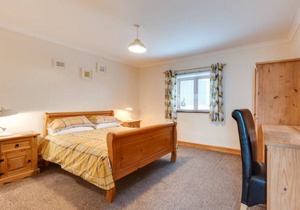 House ∙ 2 bedrooms ∙ 4 guests