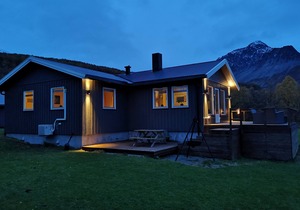 House in the heart of the Lyngen Alps with best view