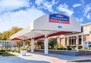 Howard Johnson by Wyndham Albany Hotel
