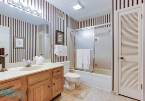 HUGE 3BR LAKE CONDO! Gated & Perfect For Families!