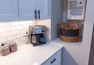 HUGE 5 Bedroom Beautiful Historic Renovated Home Shaw- Great for Families/Groups