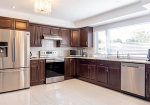 HUGE 7-Bdrm Duplex in the Heart of Kitchener