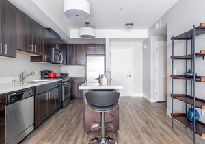 Ideal Mountain View 1BR w/Pool, Gym, Spa, near Apple, by Blueground