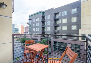 Ideal Mountain View 1BR w/Pool, Gym, Spa, near Apple, by Blueground