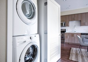 Ideal Mountain View 2BR w/Gym, Pool, Garden, near Dining, by Blueground