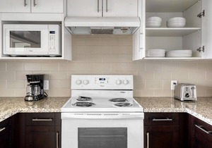Ideal Palo Alto 2BR w/W/D, Pool & Spa, walk to Pinterest, by Blueground