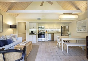 Ideal Weekend Getaway! Only 200 Yards to Beach, Popular East Beach Area!