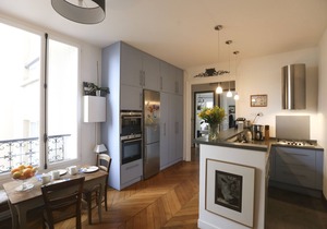 In the heart of 'Quartier Latin' Elegant parisian flat