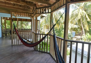 In the heart of West End, Roatan - Mariposa Lodge - Unit 2