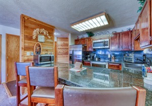 In-town condo with ideal walk-to-lifts location, pool, hot tubs & sauna