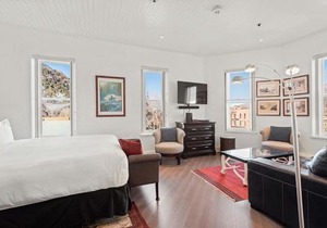 Independence Square Unit 303, Corner Studio with Premier Finishes, Downtown Location