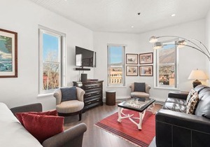 Independence Square Unit 303, Corner Studio with Premier Finishes, Downtown Location