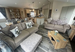 Indulgence Lakeside Lodge i1 is prime location with private fishing peg and hot tub at Tattershall