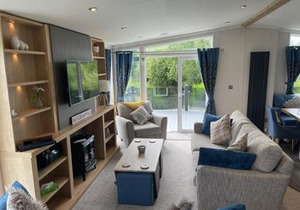 Indulgence Lakeside Lodge i3 with hot tub, private fishing peg situated at Tattershall Lakes Country Park