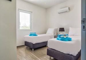 "Island Hideaway" Experience the Magic of Dushi Local Style