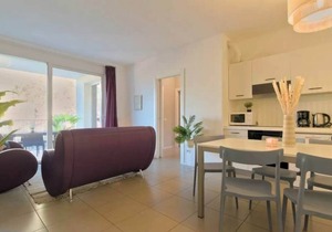 3 bedroom Lake Maggiore apartment with pool