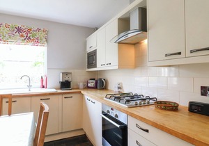 JASMINE COTTAGE, character holiday cottage in Youlgreave
