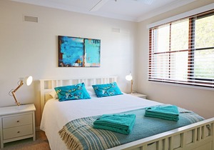 Jodi's Beach Retreat - Pet Friendly (2 bedroom apartment) 5+ nights