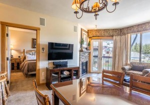 Juniper Springs Lodge #413 - Luxury Ski in Ski out! 2 Bedroom
