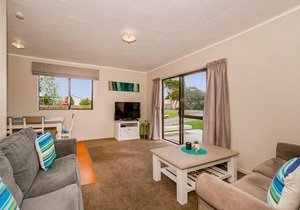 Just Beachy - Whangamata Holiday Home