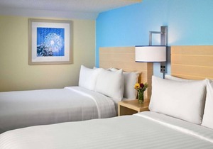Just What You Were Looking For! Onsite Pool, Free Parking, Pets are Welcome!