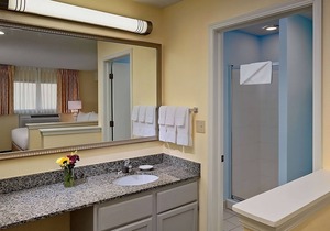 Just What You Were Looking For! 2 Pet-Friendly Units, Pool, Free Breakfast