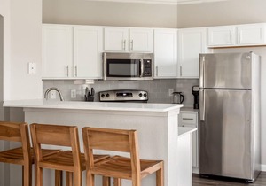 Kasa | Inviting 2BD in South Houston | Pearland