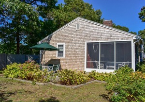 Kibby 89- Ranch home with window ac, less than a 2 minute drive to sandy beach