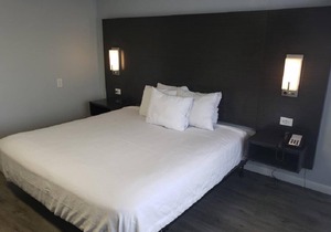 King Accessible Non Smoking at Envi Boutique Hotel