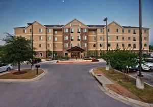 King Suite w/Free Breakfast Included! Outdoor Pool, Near Downtown Austin