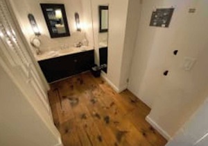 King with Bunk Bed- 2nd floor in Historic Inn