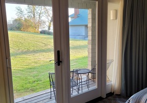 Kingsmill water-view studio, minutes to Busch Gardens & Colonial Williamsburg!