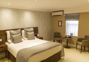 Kingston Theatre Hotel