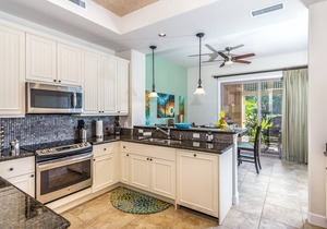 KULALANI 904 ~ SPECIAL RATES & DINE ON US LAVA LAVA BEACH CLUB!