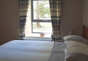 Kylemore Lake Cottage