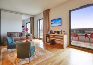 Kyriad Prestige Lyon Est - Saint Priest Eurexpo Hotel and SPA