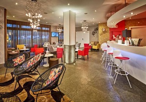 Kyriad Prestige Lyon Est - Saint Priest Eurexpo Hotel and SPA