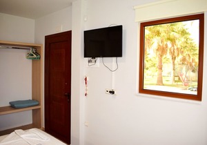LA PALMA APARTMENTS 1,a beachfront paradise!